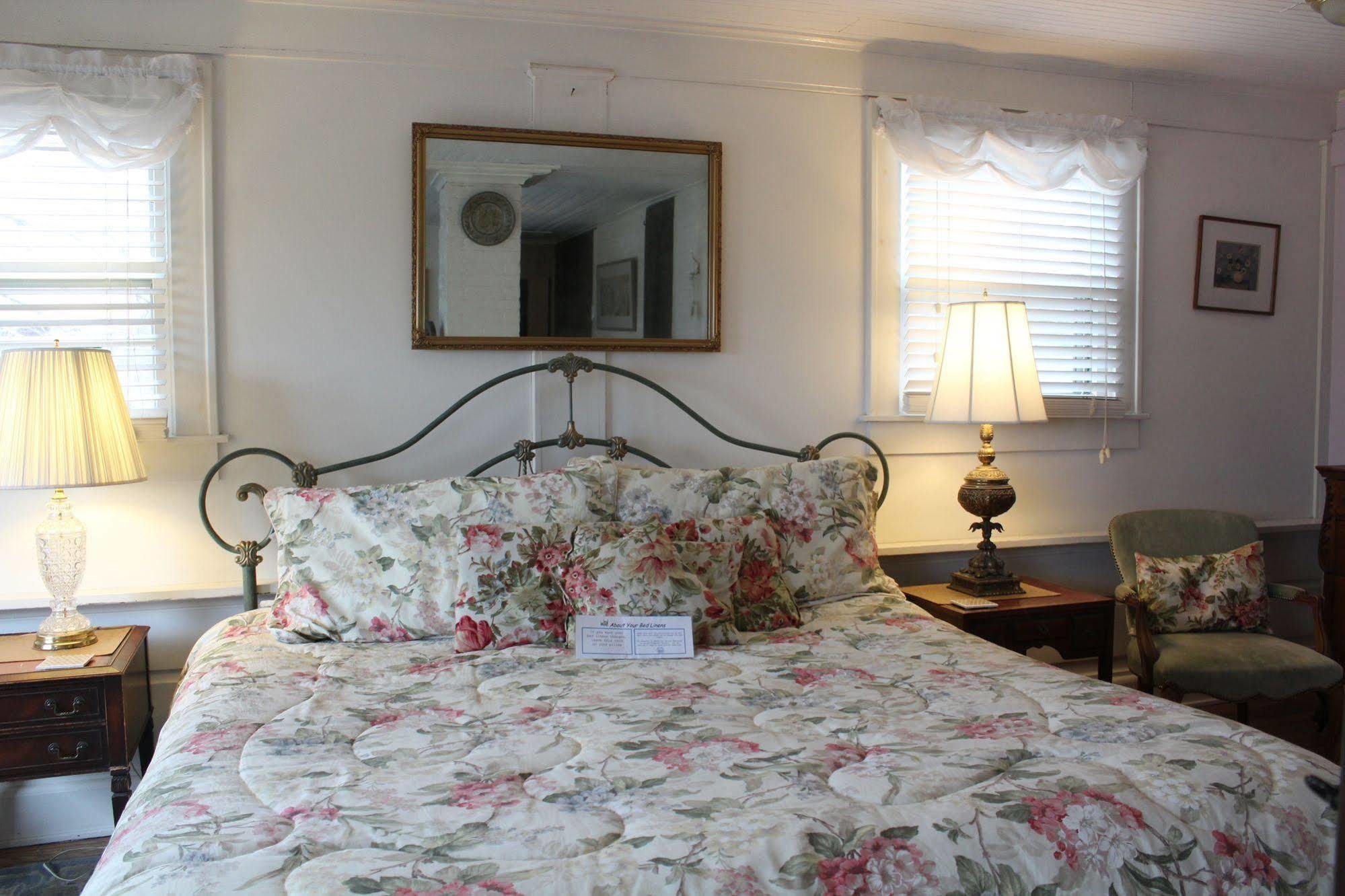 Oakland Bed and breakfast 3*